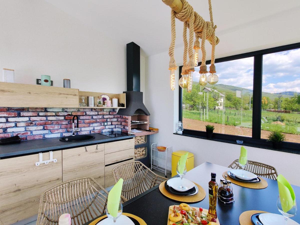 Villa Biser Gacke Sinac ภายนอก รูปภาพ