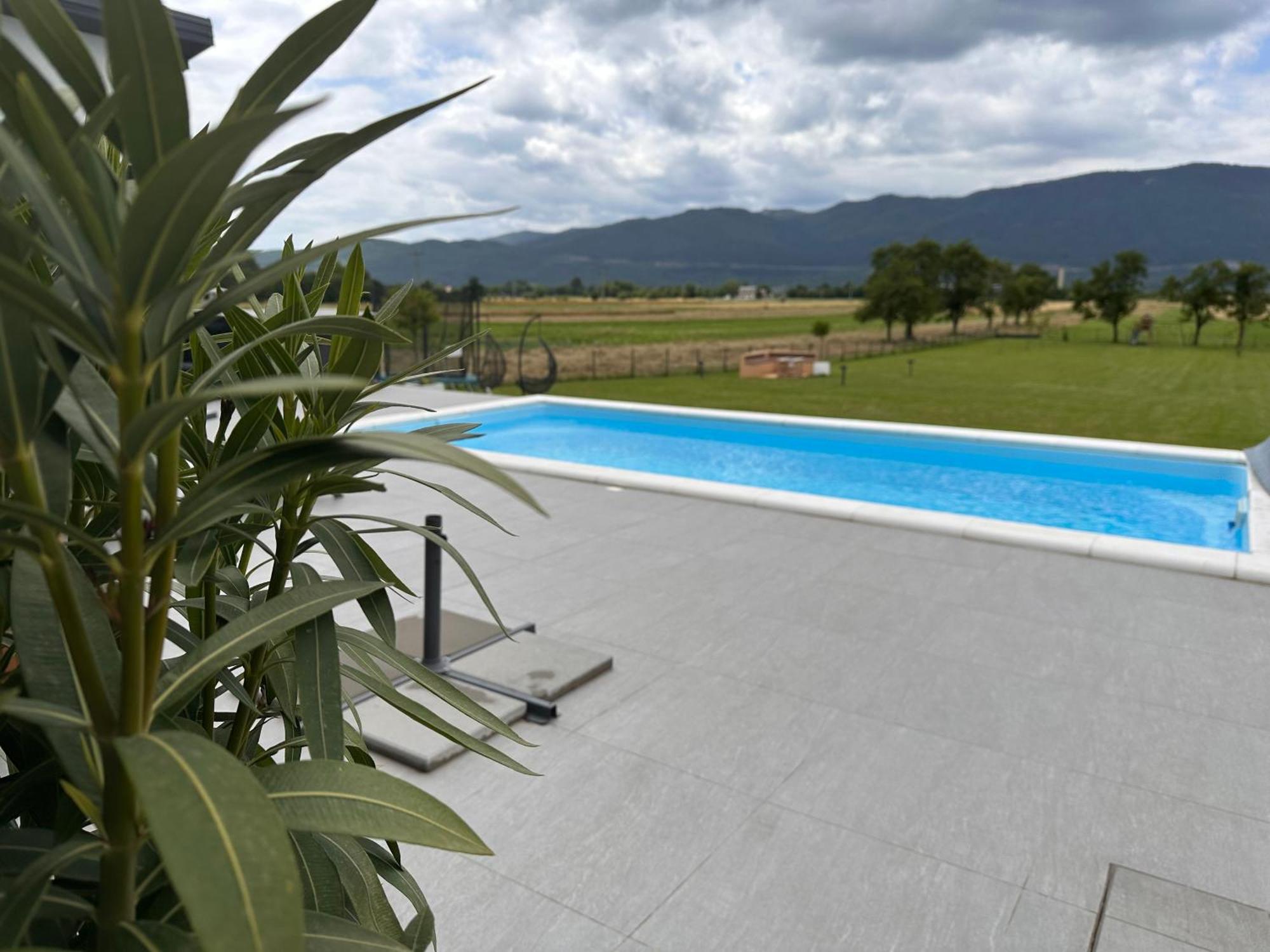 Villa Biser Gacke Sinac ภายนอก รูปภาพ